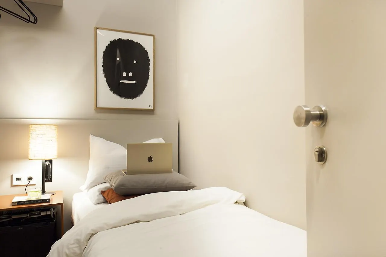 Destinationbcn - Universitat Rooms Barcelona 0*,  Spain