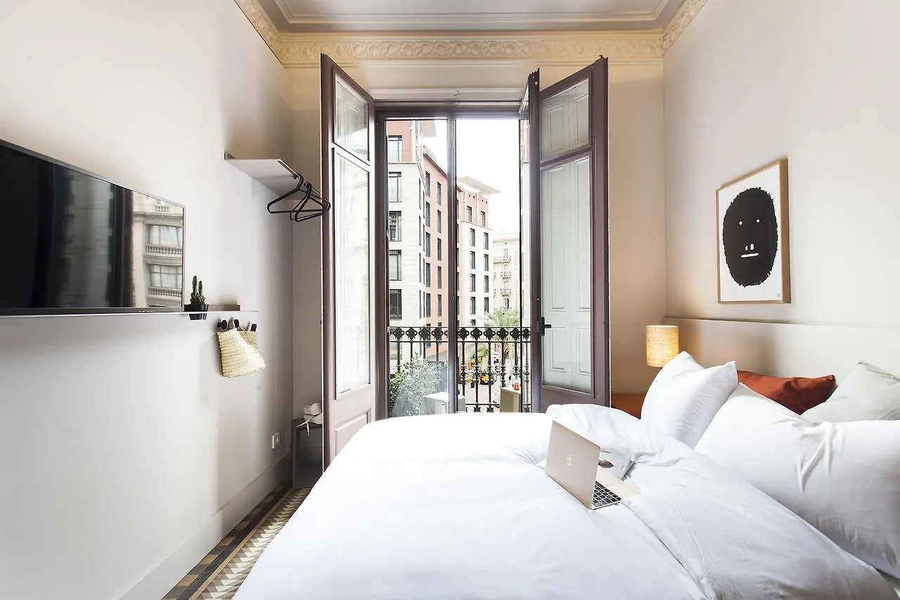 Destinationbcn - Universitat Rooms Barcelona 0*,